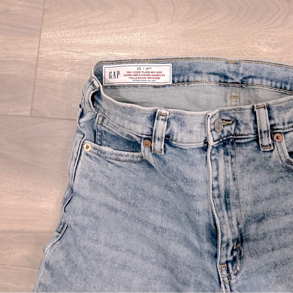 Gap 90’s Loose Flare Mid Rise